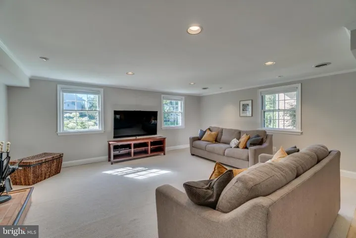 3820 Shelley Ln, Annandale, Virginia 22003