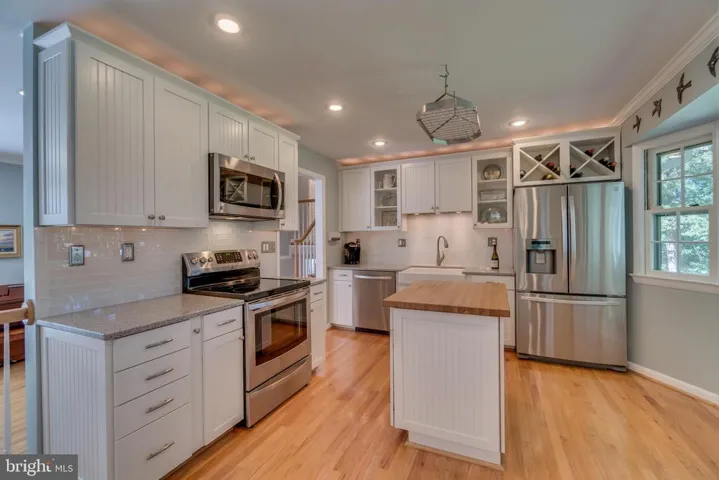 3820 Shelley Ln, Annandale, Virginia 22003