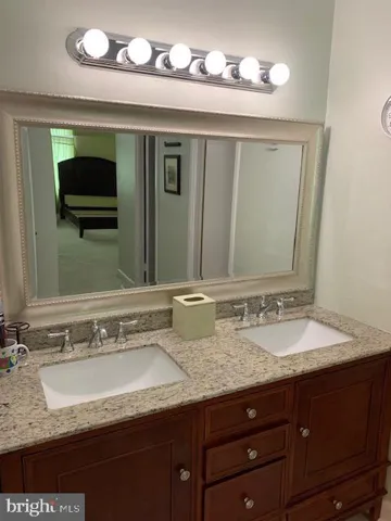 205 Yoakum Pkwy #1206, Alexandria, Virginia 22304