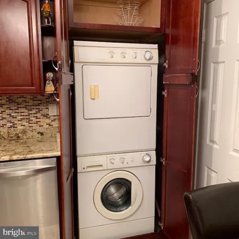 205 Yoakum Pkwy #1206, Alexandria, Virginia 22304