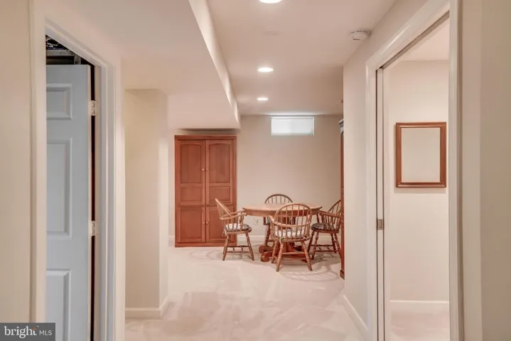 3817 Parkland Dr, Fairfax, Virginia 22033