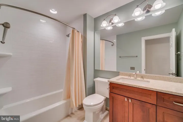 3817 Parkland Dr, Fairfax, Virginia 22033