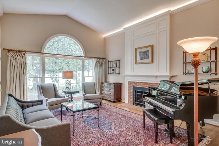 3817 Parkland Dr, Fairfax, Virginia 22033