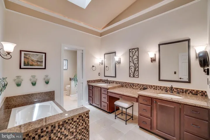 3817 Parkland Dr, Fairfax, Virginia 22033
