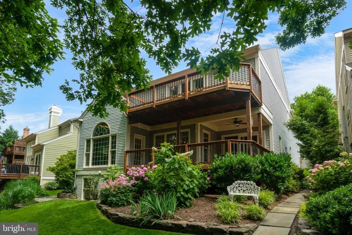 3817 Parkland Dr, Fairfax, Virginia 22033