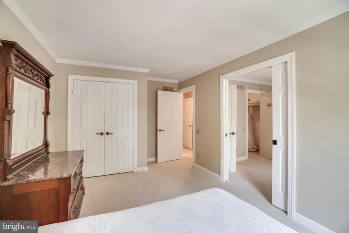 3817 Parkland Dr, Fairfax, Virginia 22033