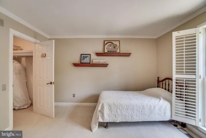3817 Parkland Dr, Fairfax, Virginia 22033