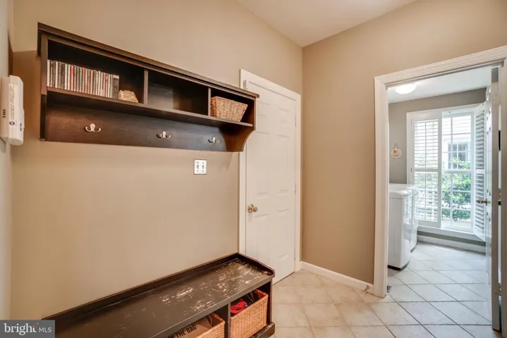 3817 Parkland Dr, Fairfax, Virginia 22033