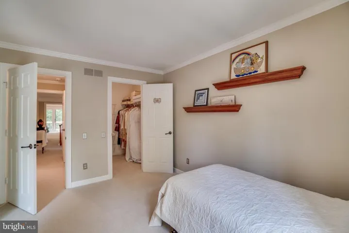 3817 Parkland Dr, Fairfax, Virginia 22033