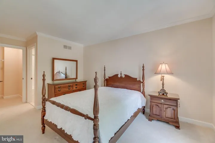 3817 Parkland Dr, Fairfax, Virginia 22033