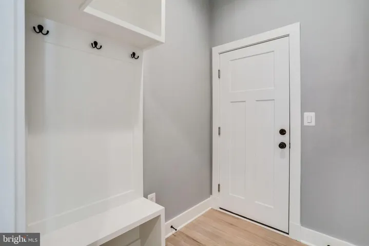 1720 N Quebec St, Arlington, Virginia 22207