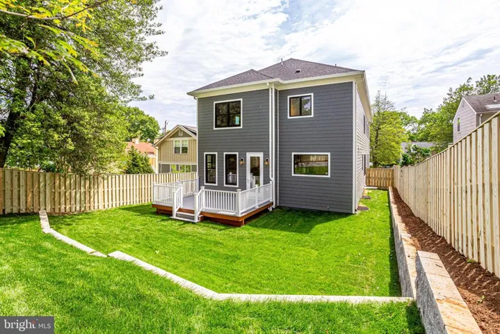 1720 N Quebec St, Arlington, Virginia 22207