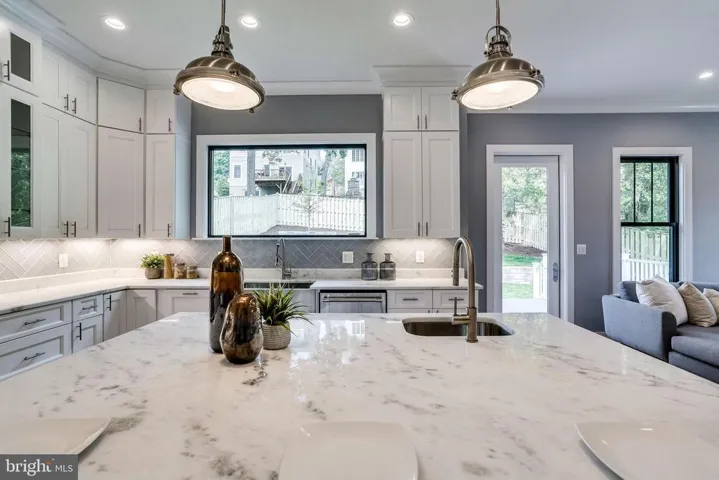 1720 N Quebec St, Arlington, Virginia 22207