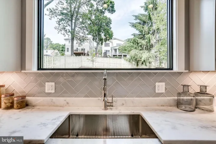 1720 N Quebec St, Arlington, Virginia 22207
