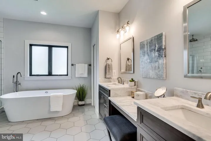 1720 N Quebec St, Arlington, Virginia 22207