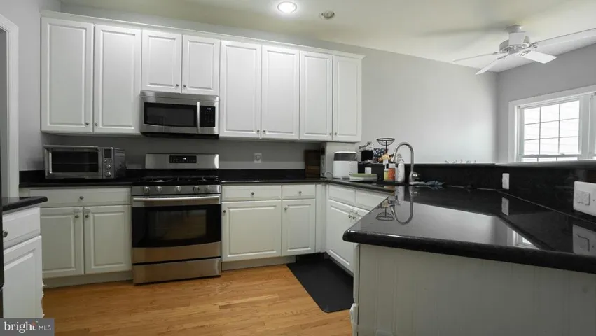 25671 Tremaine Ter, Chantilly, Virginia 20152