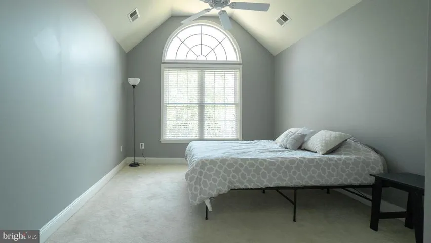 25671 Tremaine Ter, Chantilly, Virginia 20152