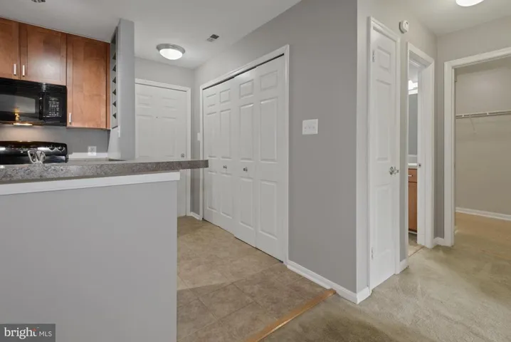 10302 Appalachian Cir #8-206, Oakton, Virginia 22124