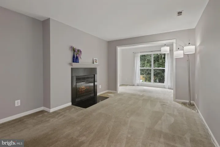 10302 Appalachian Cir #8-206, Oakton, Virginia 22124