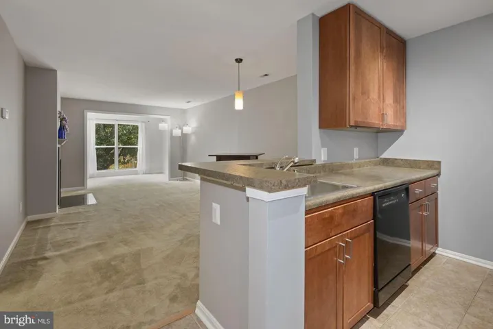 10302 Appalachian Cir #8-206, Oakton, Virginia 22124