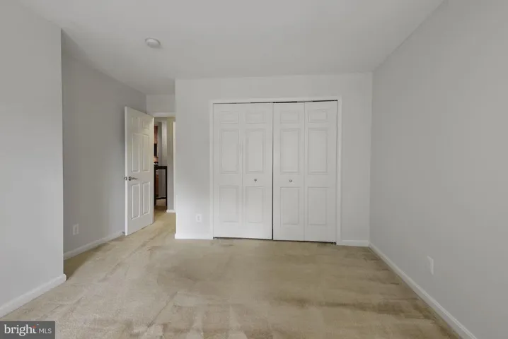 10302 Appalachian Cir #8-206, Oakton, Virginia 22124