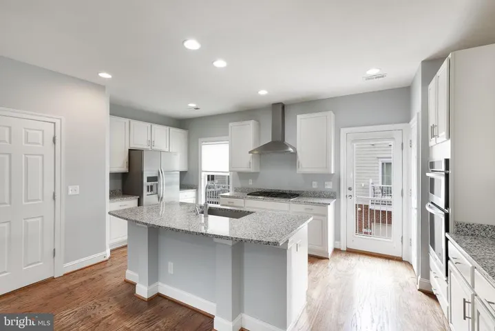 9558 Canonbury Sq, Fairfax, Virginia 22031