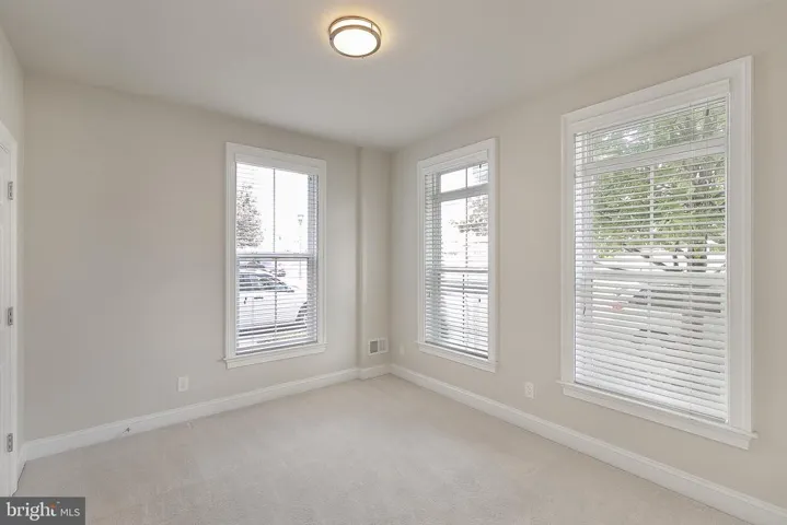 9558 Canonbury Sq, Fairfax, Virginia 22031