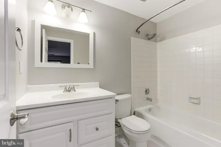 5509 Independence Cir, Alexandria, Virginia 22312
