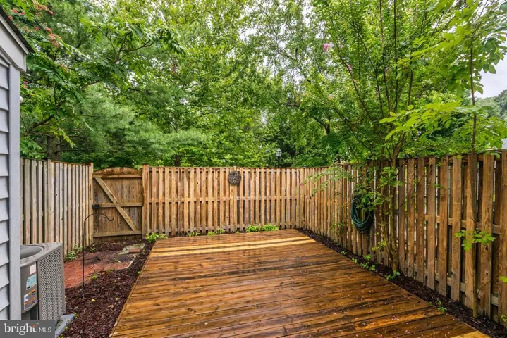 5509 Independence Cir, Alexandria, Virginia 22312