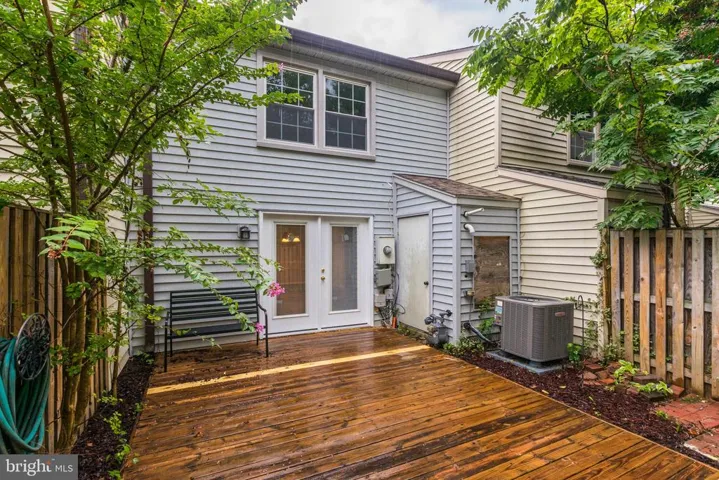 5509 Independence Cir, Alexandria, Virginia 22312