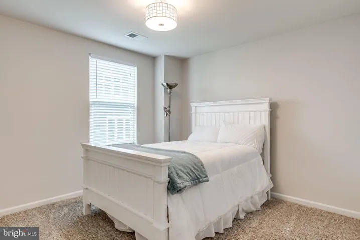 2082 Twin Six Ln, Dumfries, Virginia 22026