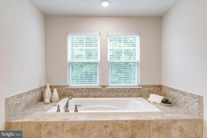 2082 Twin Six Ln, Dumfries, Virginia 22026