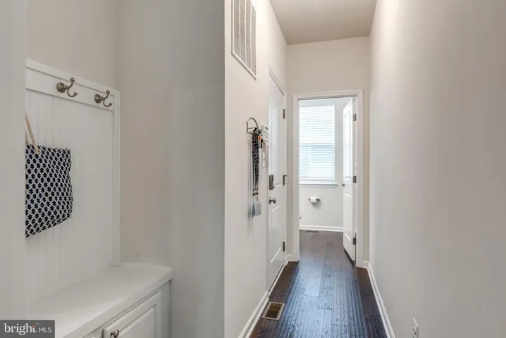 2082 Twin Six Ln, Dumfries, Virginia 22026
