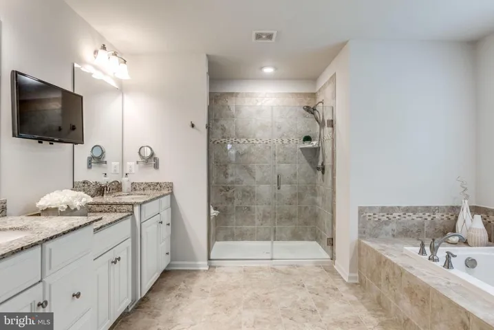 2082 Twin Six Ln, Dumfries, Virginia 22026