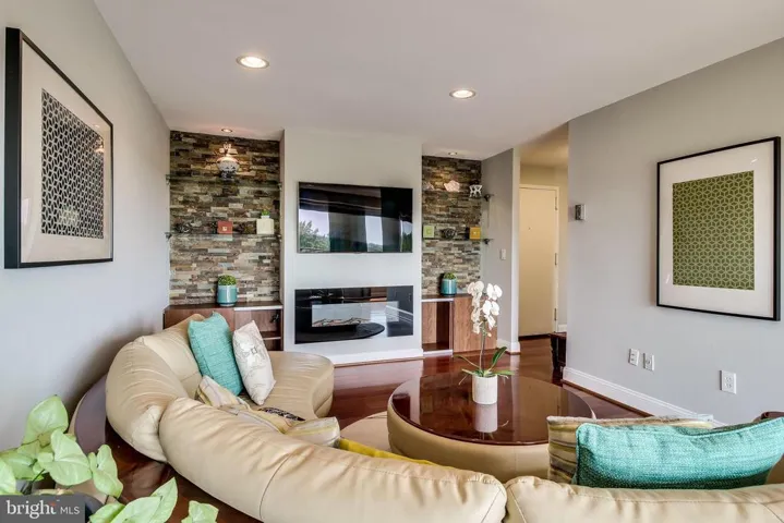 3101 S Manchester St #822, Falls Church, Virginia 22044