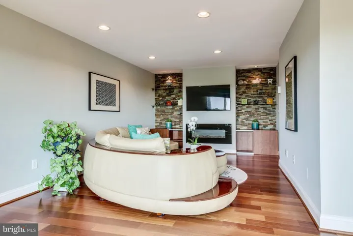 3101 S Manchester St #822, Falls Church, Virginia 22044