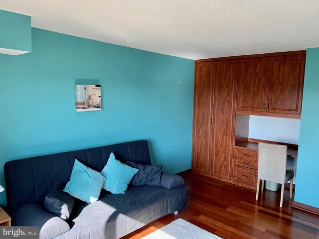 307 Yoakum Pkwy #1722, Alexandria, Virginia 22304