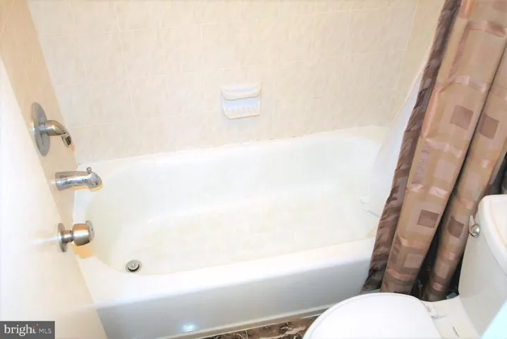 4513 Pinecrest Heights Dr, Annandale, Virginia 22003