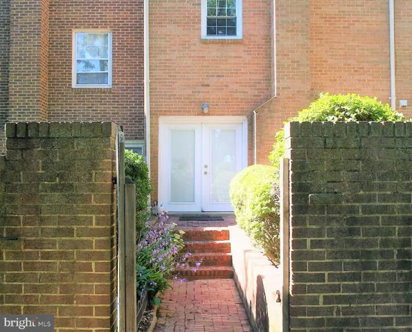 4513 Pinecrest Heights Dr, Annandale, Virginia 22003