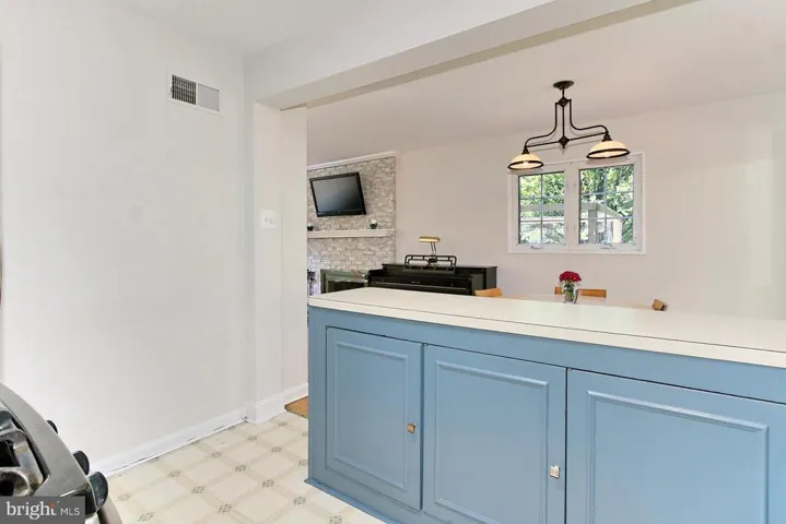 7116 Village Dr, Annandale, Virginia 22003
