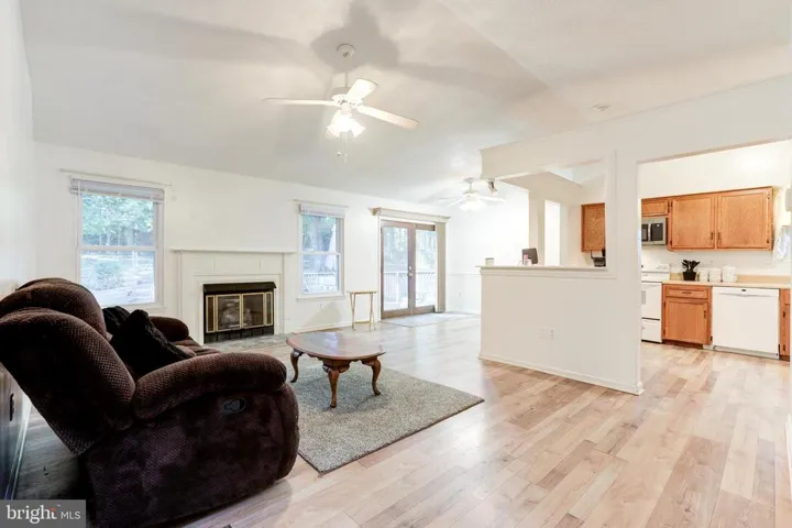 14980 Woodsman Ln, Woodbridge, Virginia 22193
