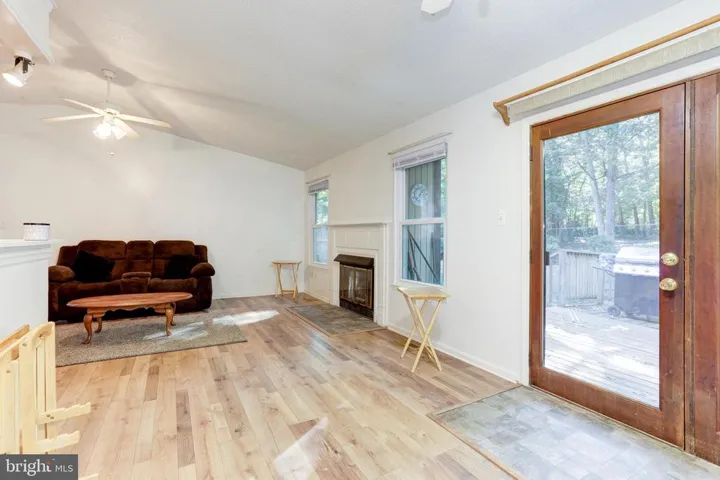 14980 Woodsman Ln, Woodbridge, Virginia 22193