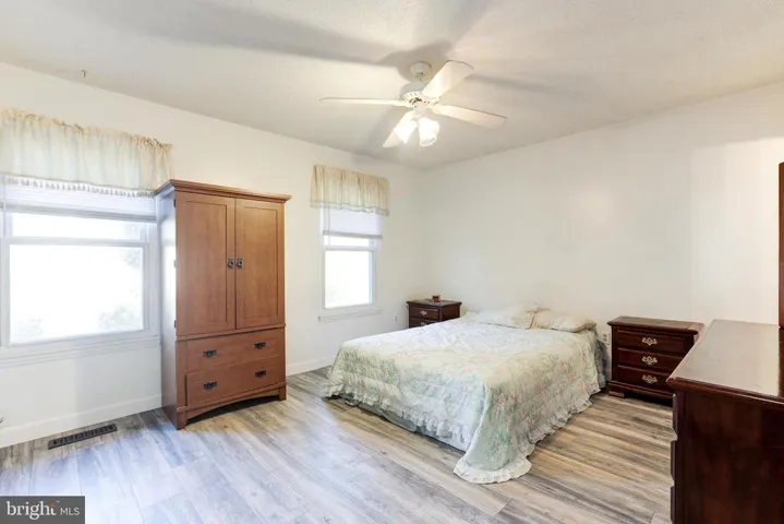 14980 Woodsman Ln, Woodbridge, Virginia 22193