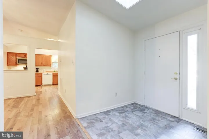 14980 Woodsman Ln, Woodbridge, Virginia 22193
