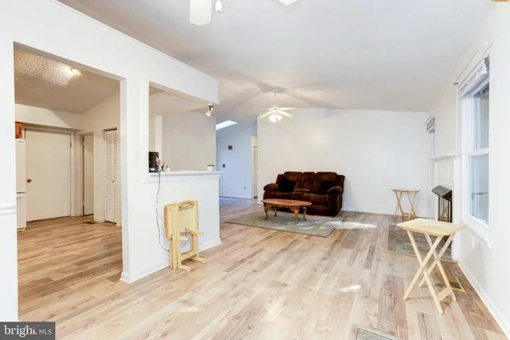 14980 Woodsman Ln, Woodbridge, Virginia 22193
