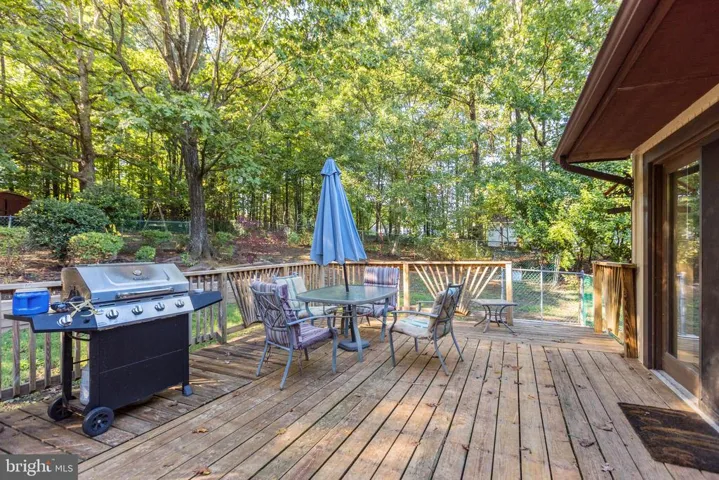 14980 Woodsman Ln, Woodbridge, Virginia 22193