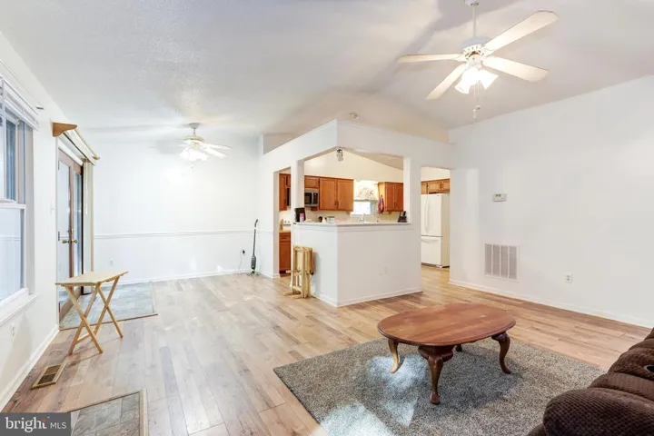14980 Woodsman Ln, Woodbridge, Virginia 22193