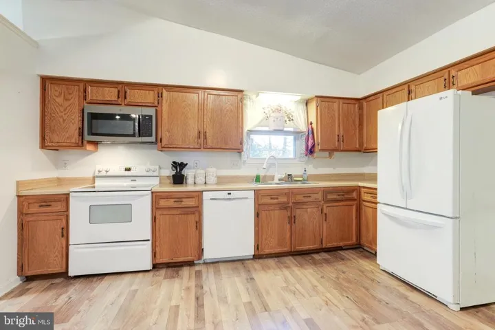 14980 Woodsman Ln, Woodbridge, Virginia 22193