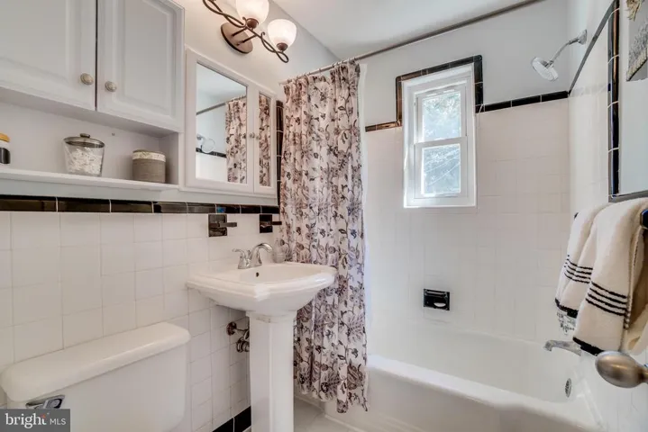 105 Mount Vernon Ave, Alexandria, Virginia 22301