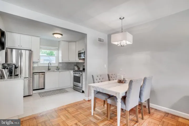 105 Mount Vernon Ave, Alexandria, Virginia 22301